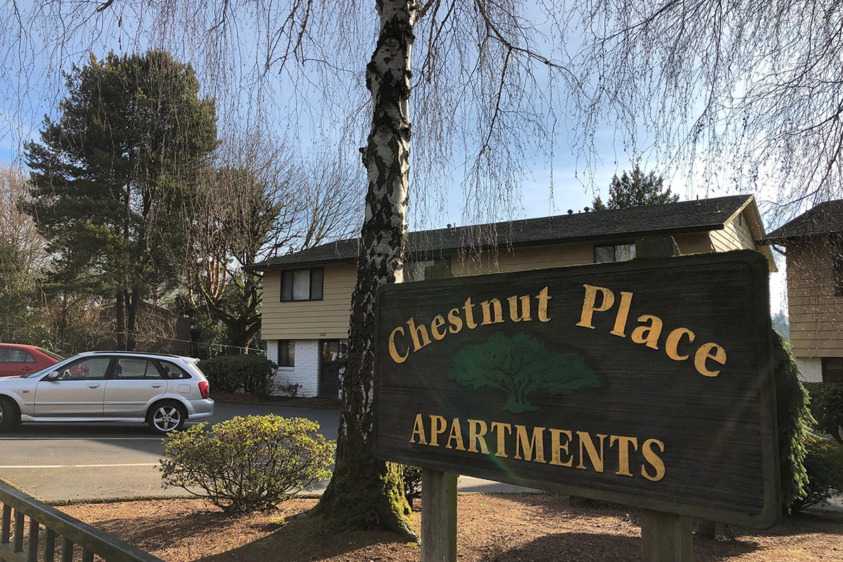 Chestnut Place Sign from Lake Road